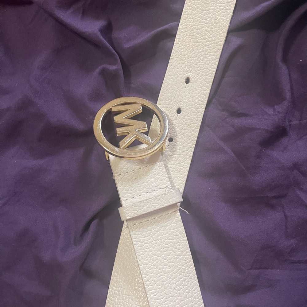 White Micheal Kors belt with gold MK buckle size large